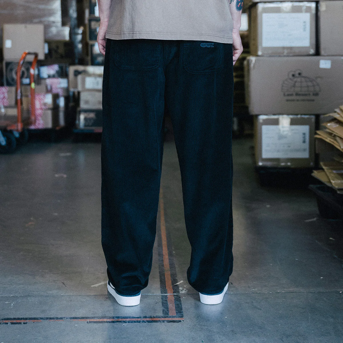 CCS Baggy Taper Corduroy Pants - Black - Image 4