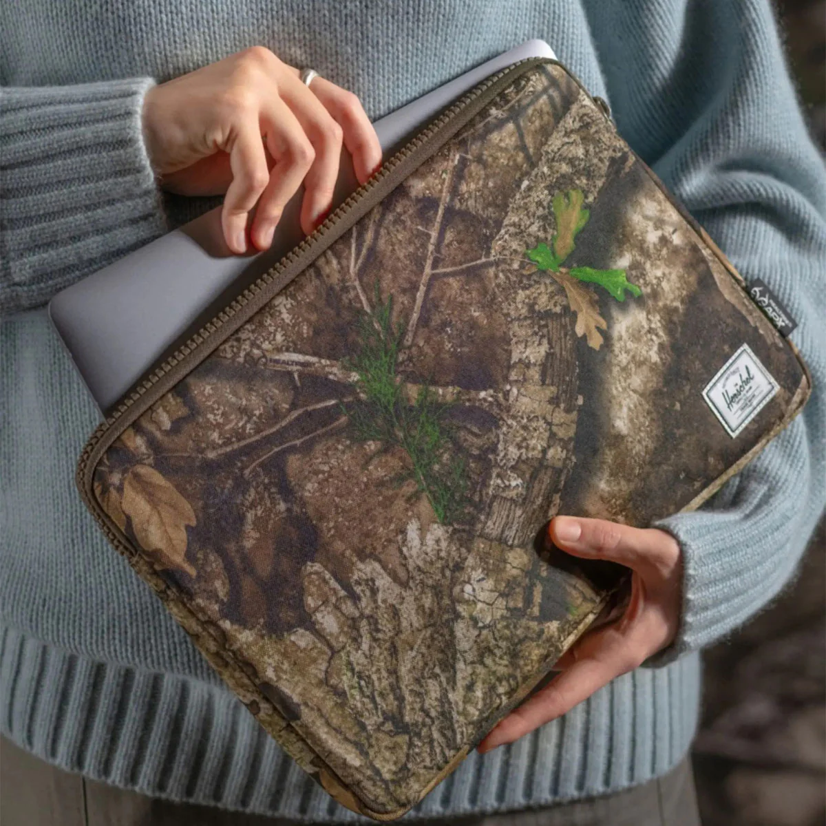 Herschel Supply x Realtree Anchor 15-16 Inch Sleeve - Realtree APX Camo - Image 4