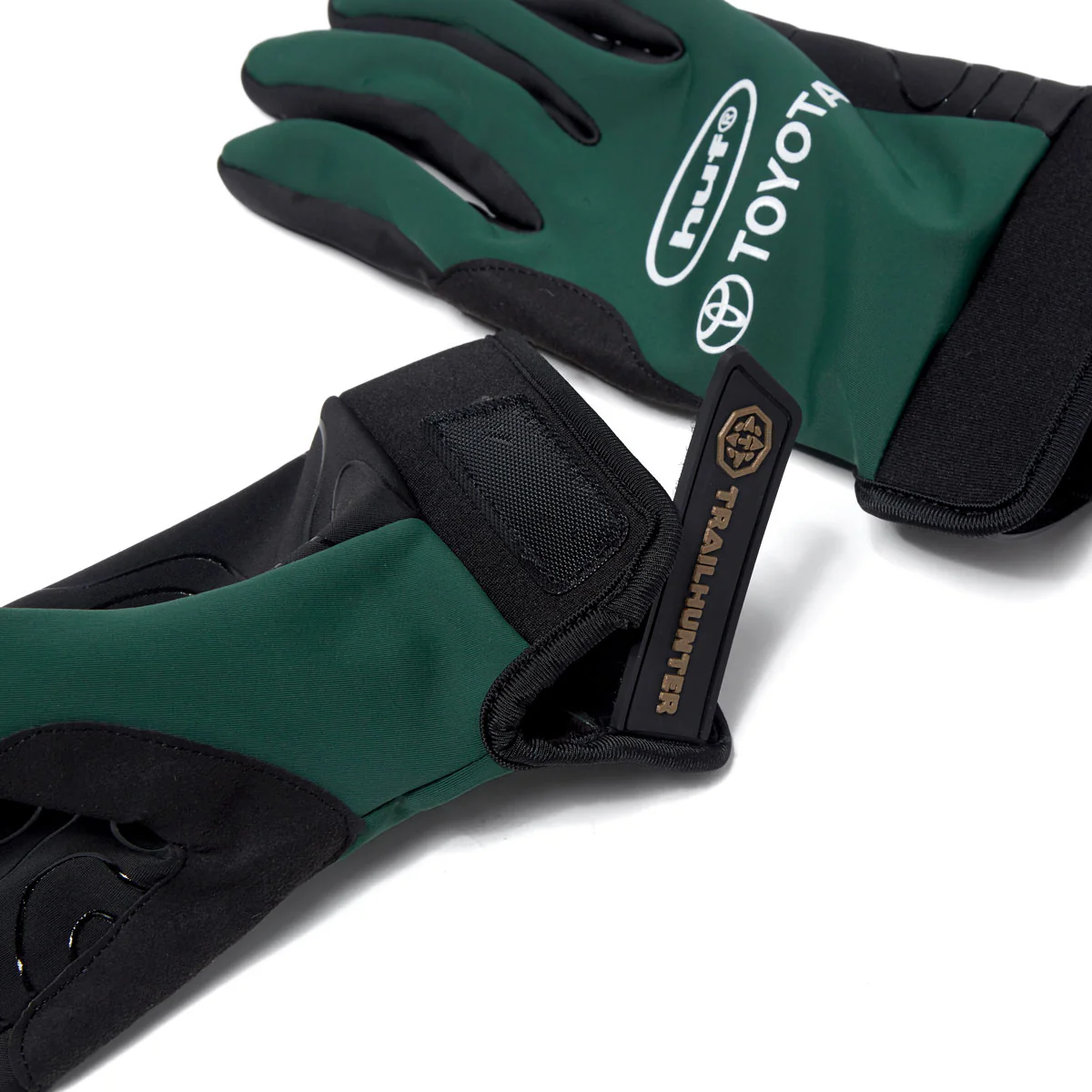 HUF x Toyota Trailhunter Gloves - Everest - Image 3