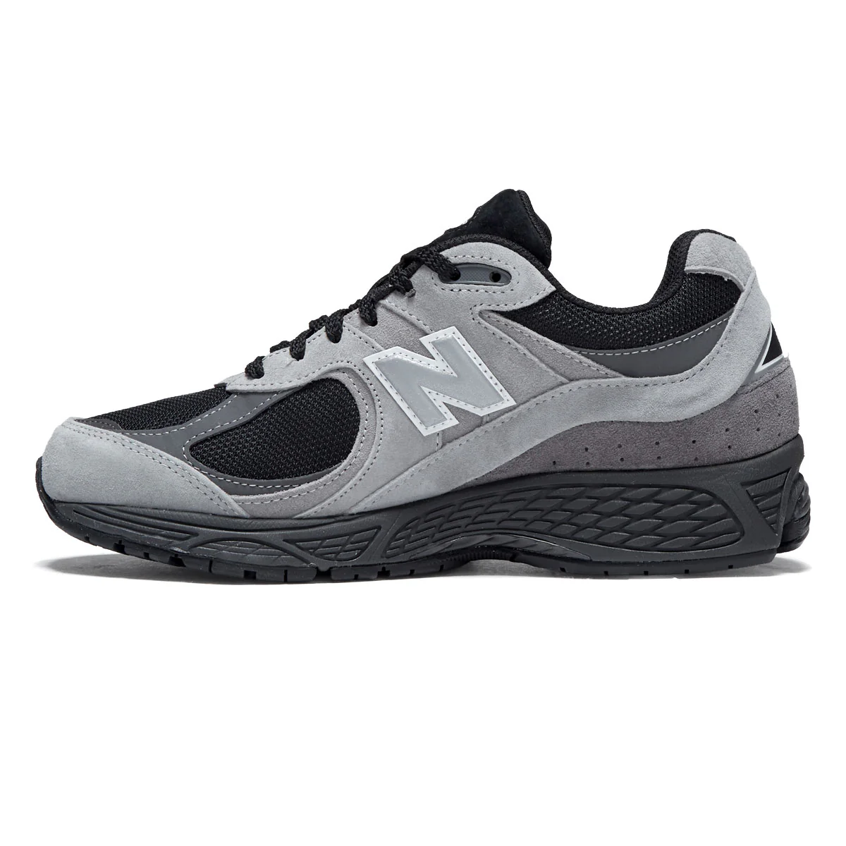 New Balance 2002R Shoes - Black/Silver Metallic - Image 2