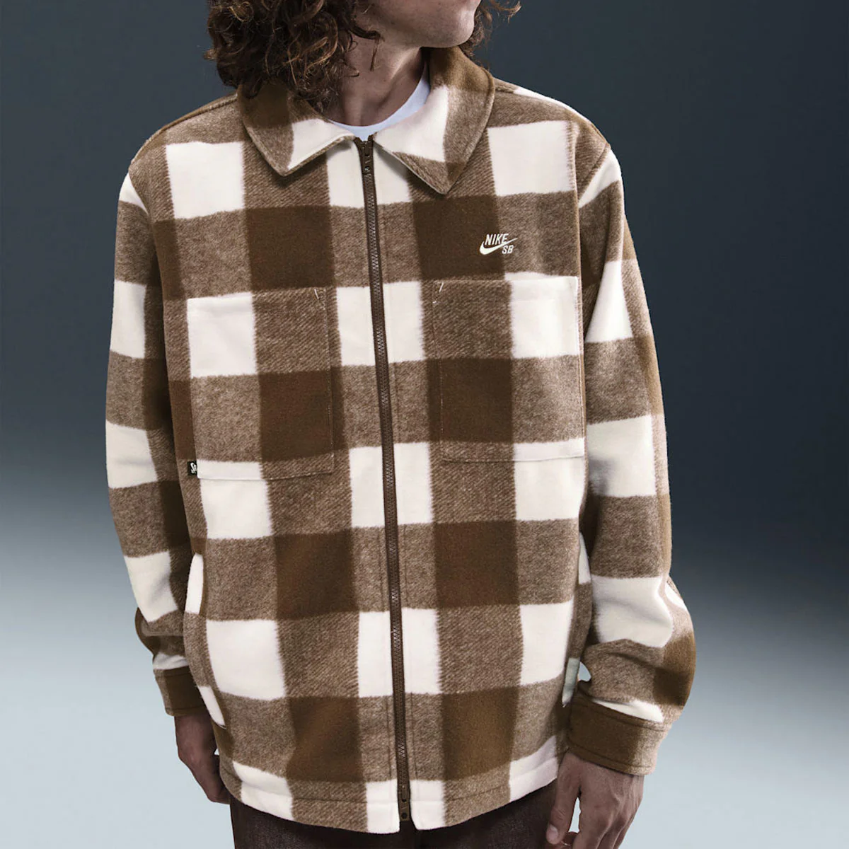Nike SB Essentials Shacket Jacket - Sail/Mosswoood Brown/White - Image 2