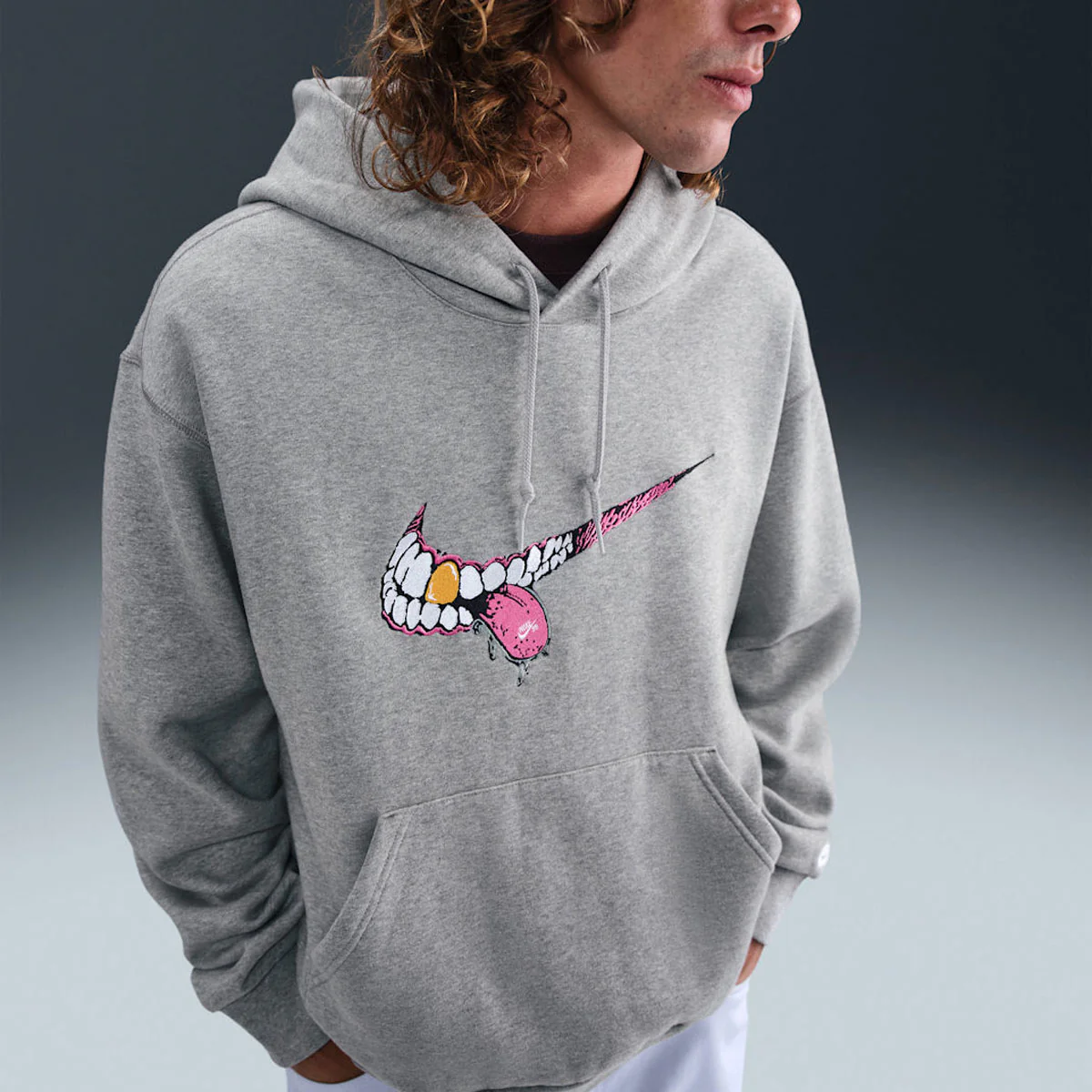 Nike SB SSNL GFX 1 Hoodie - Dark Grey Heather/White - Image 2