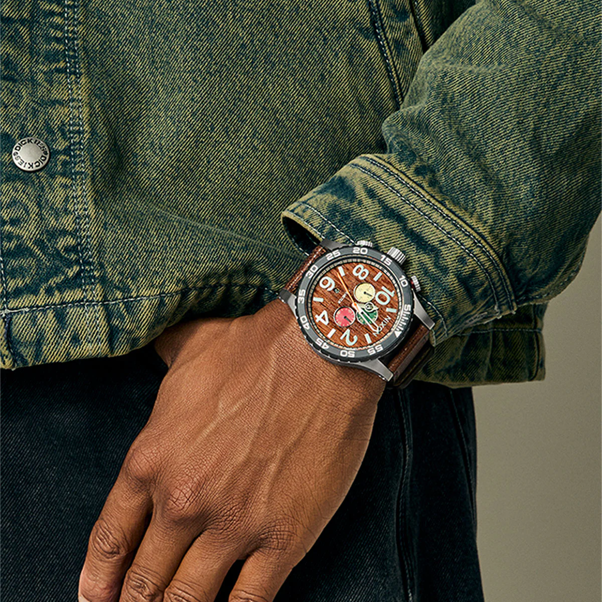 Nixon 51-30 Chrono Watch - Silver/Rosewood/Chocolate - Image 5
