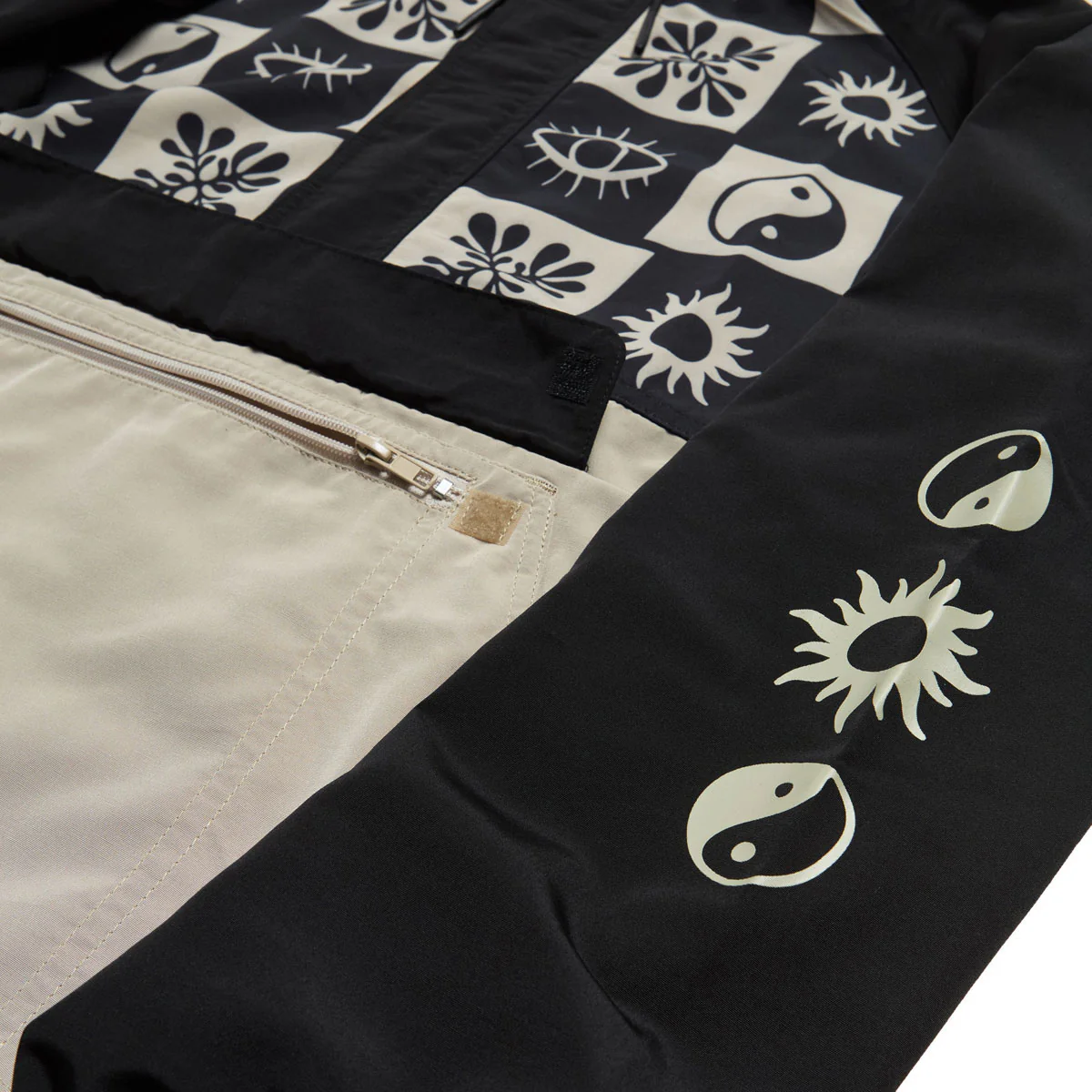 Santa Cruz Strange Check Anorak Jacket - Black/Tan - Image 5