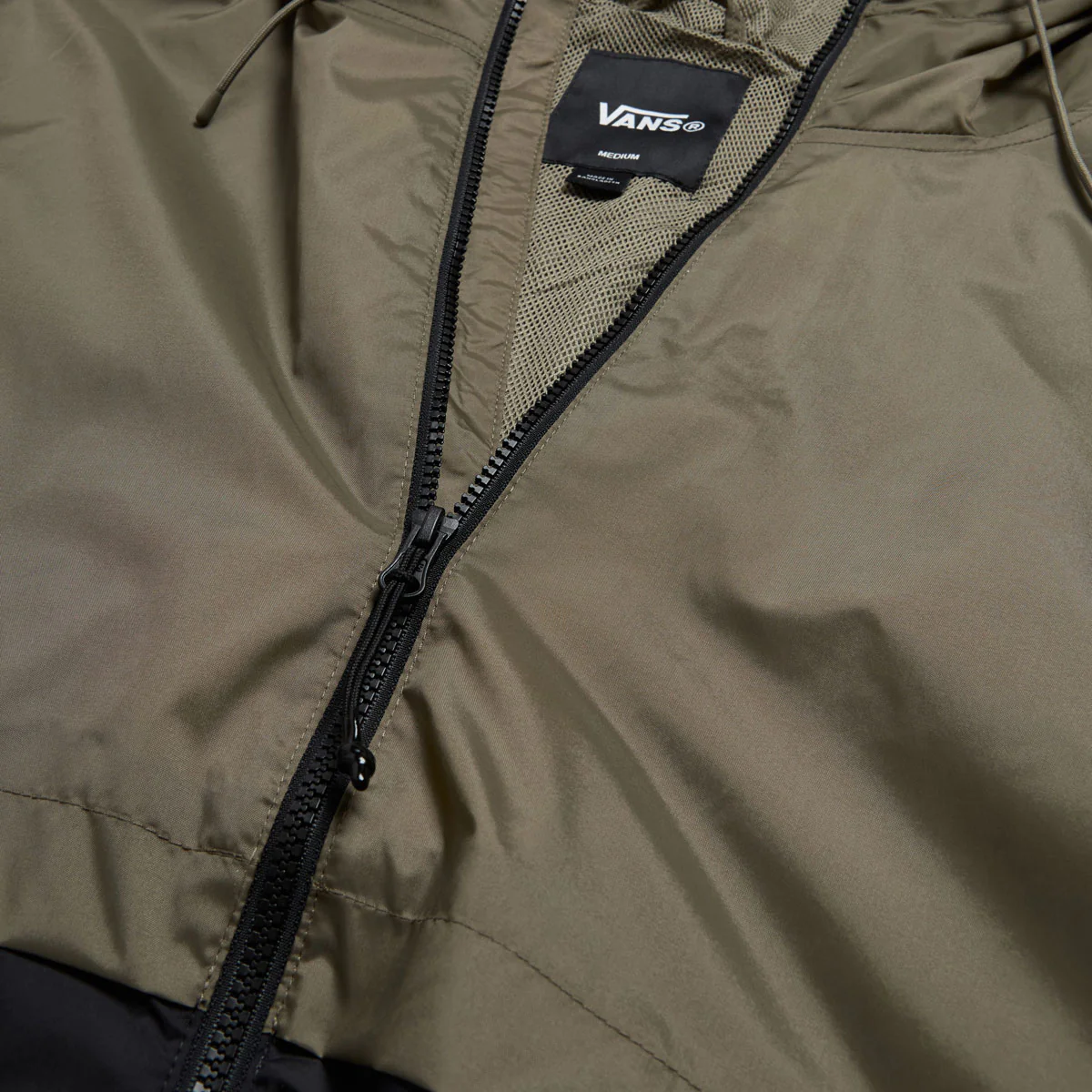 Vans MTE Lewis Windbreaker Jacket - Bungee Cord - Image 3